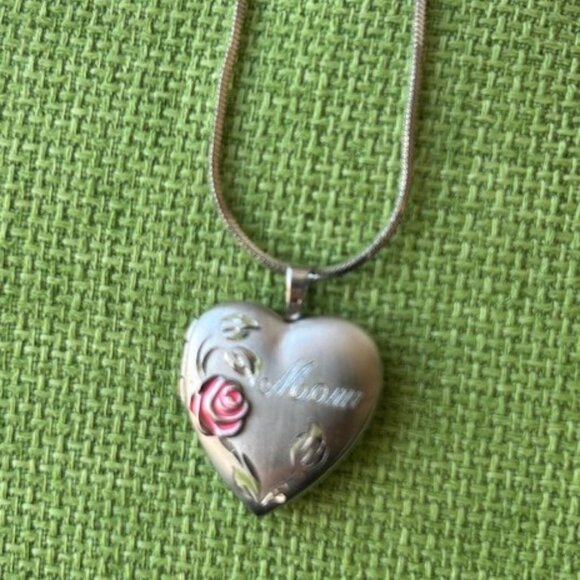 ❤️❤️MOM 925 Sterling Silver Heart Locket Pendant NECKLACE - Picture 5 of 9